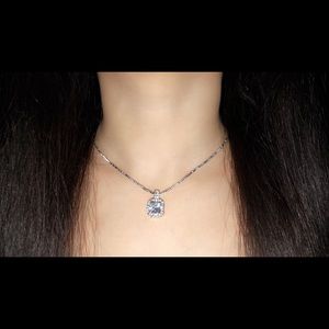 Gorgeous crystal necklace